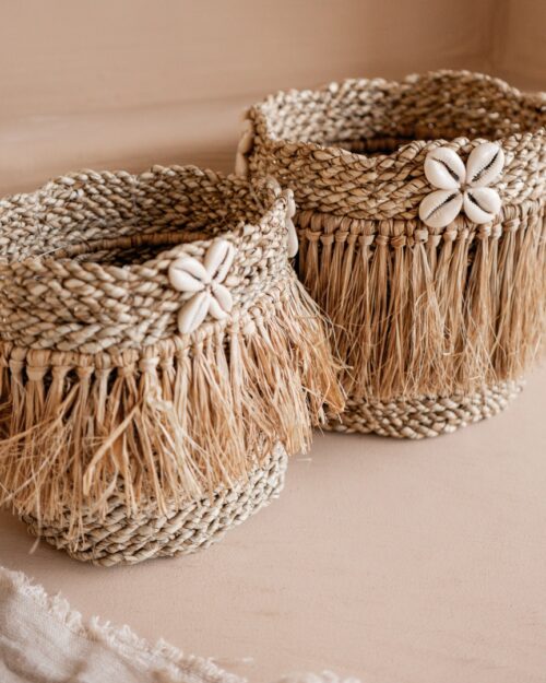 Duurzame handgemaakte gevlochten raffia mandjes van Noa May