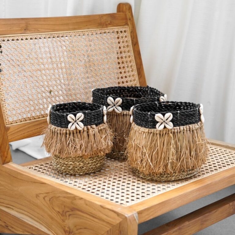 Zwart-raffia-mandje-Noa-May-1-768x768
