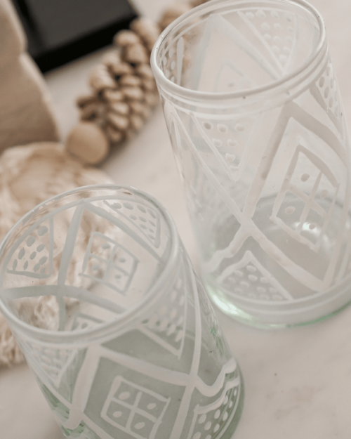 Duurzame handgemaakte geschilderde glazen van Noa May