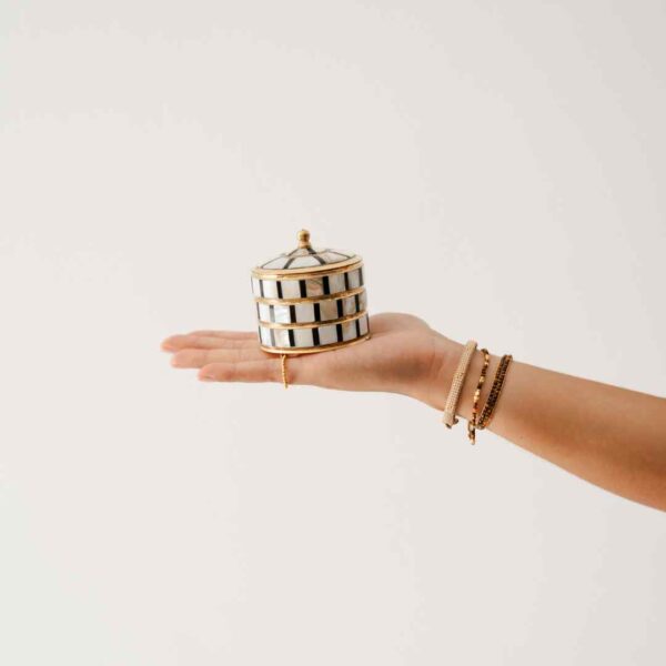 Sfeerfoto-Opbergdoosje-Cirque-Zwart-Striped-Large-600x600